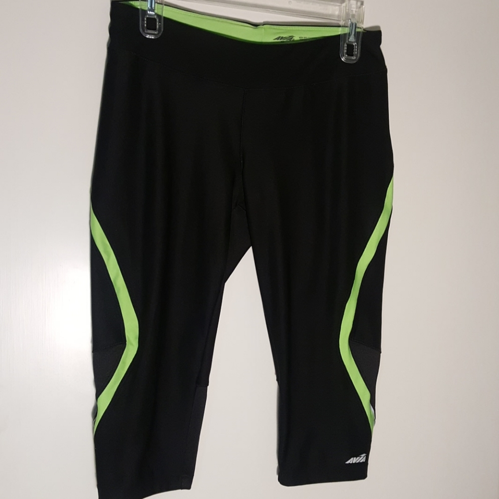 Ladies Capri Avia yoga/leisure/gym wear